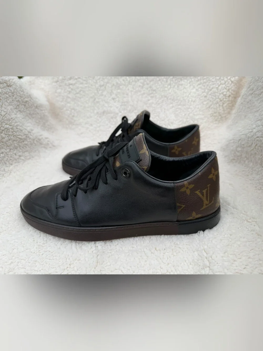 AUTHENTIC Louis Vuitton Men's Rivoli Black Leather Low-Top Sneakers Size 8 US